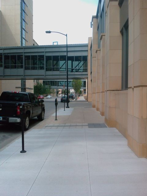 Downtown Skywalk at Hotel Fort Des Moines